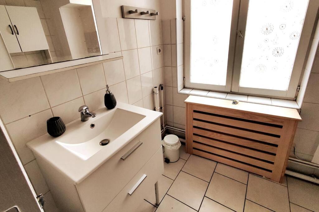 Logement Entier Proche Tribunaux Дуэ Экстерьер фото